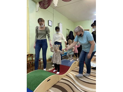 \u0022МЫ НОЖКАМИ ТОП \u002D ТОП...\u0022