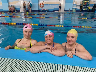 СОРЕВНОВАНИЯ ПО ПЛАВАНИЮ ПРОШЛИ НА \u0022УРА!\u0022